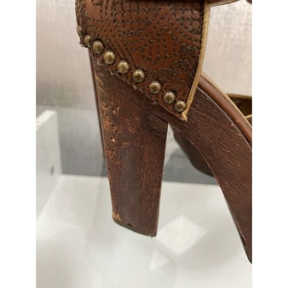 Prada Leather and Wood Floral Platform Clogs Size: EU 37.5 US 7.5 (B7) - Picture 6 of 12